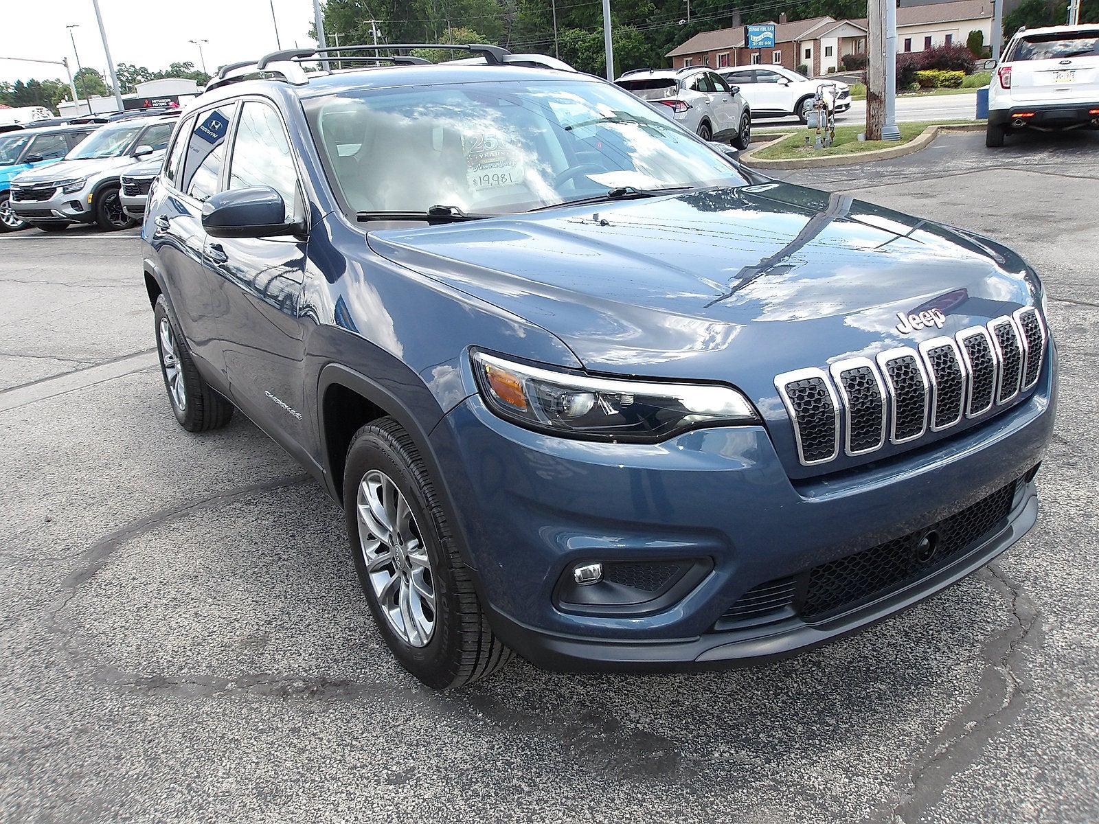 2020 Jeep Cherokee Lux in Slate Blue Pearlcoat — front three-quarter view